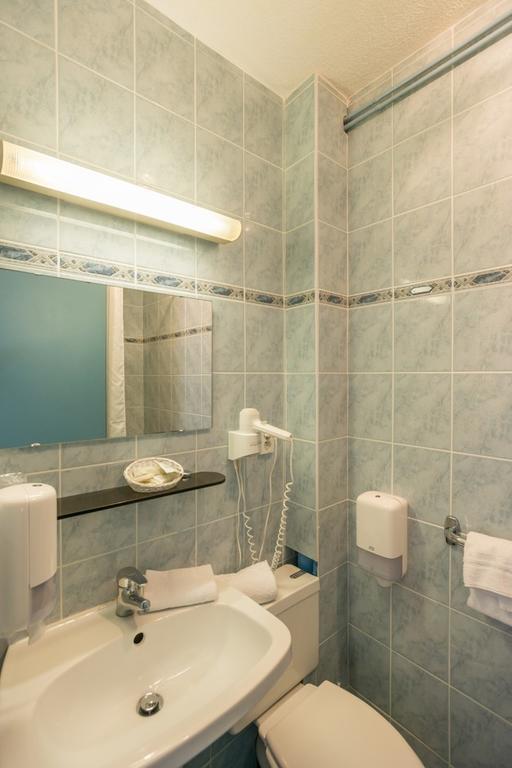 Hotellerie De La Cascade Saint-Genis-les-Ollieres Экстерьер фото